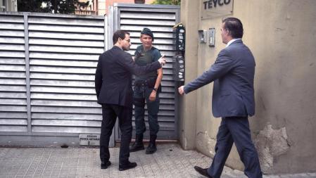 Los fiscales del caso entran en la sede de la compañía Teyco