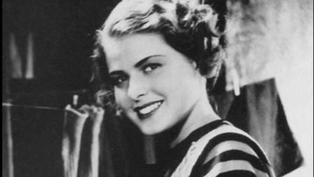 Ingrid Bergman protagonizó su primera película, Munkbrogreven en 1934, contaba solo 19 años.