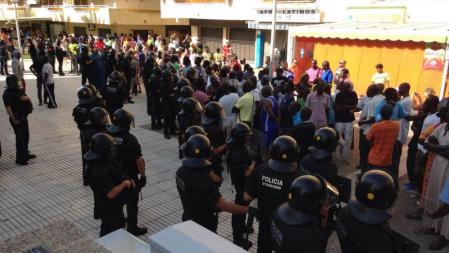 Cordón policial de los Mossos en Salou