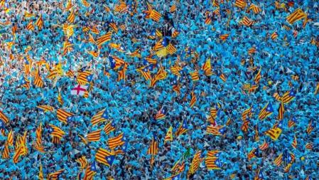 Manifestantes en la Via Lliure en la Meridiana