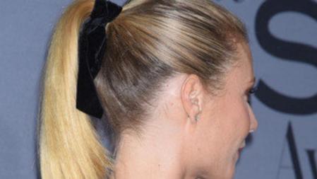 Gwyneth Paltroz luce un peinado con coleta baja