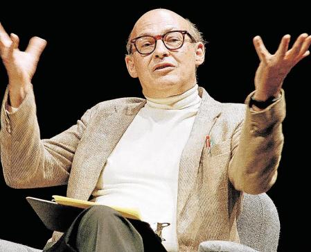 Marvin Minsky durante una conferencia