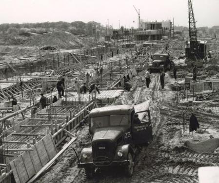 La planta del T1 empezó a construirse en el año 1950.