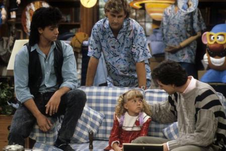 El reparto original en el set de rodaje.