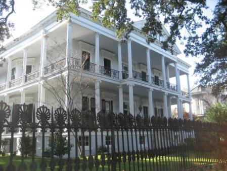 La mansión Buckner en la avenida Jackson.