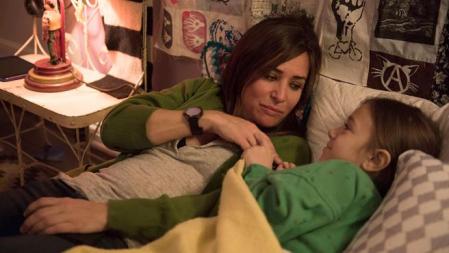 Pamela Adlon en el piloto de 'Better things'.