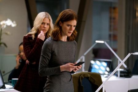 En 'The good fight' el conflicto de Maia no es que sea lesbiana sino que su padre es corrupto.