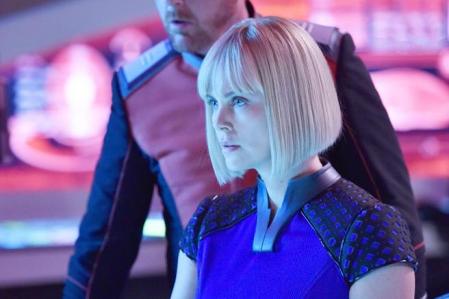 Charlize Theron tiene una aparición estelar.