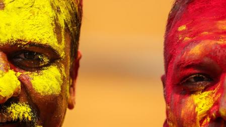 En India la demografía está de su parte: con una edad media de 28,4 años, es uno de los países más jóvenes del mundo y tiene la promesa de cosechar un muy importante dividendo demográfico