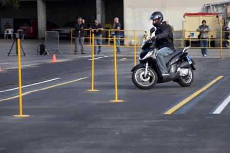 Una parte del examen práctico de moto se realiza en circuito cerrado 