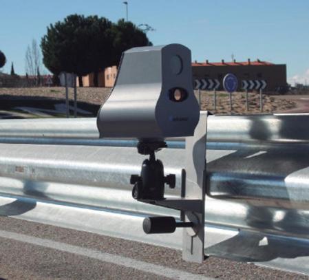 El Velolaser, utilizado en España, es un radar ligero, de tamaño muy reducido y sin cables