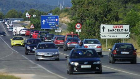 Para eludir las autopistas de peaje en algunos casos hay que circular por vías de doble sentido&nbsp;