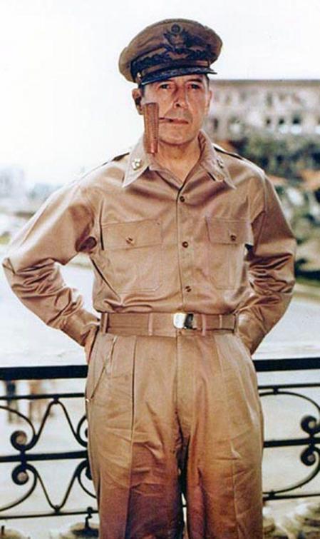 El general MacArthur