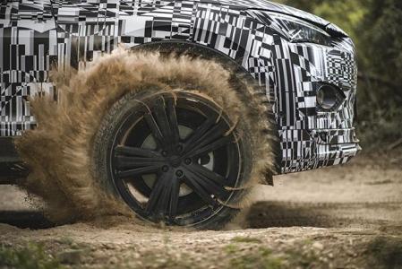 La tracción total responde mucho mejor de lo que se puede esperar de un coche familiar de siete plazas