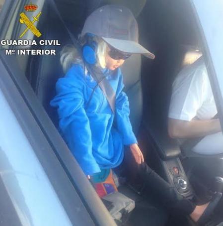 En junio de 2016, los agentes pillaron a un conductor que circulaba por el carril VAO con un maniquí de un niño como copiloto