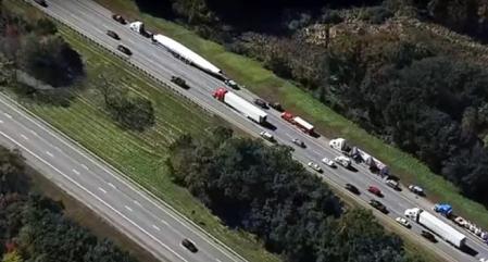 El coche se convierte en el mejor aliado a la hora de hacer escapadas, pero también en el responsable de la congestión y los atascos en las carreteras