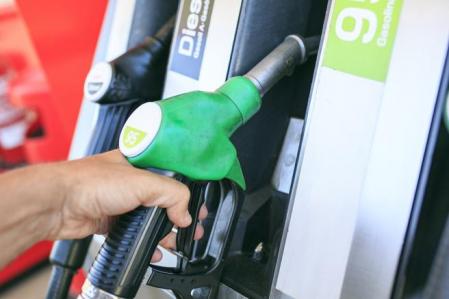 Hoy en día, las estaciones de servicio sólo ofrecen dos alternativas de gasolina: la 98 o la 95
