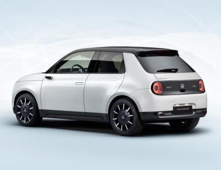 Los retrovisores convencionales han sido sustituidos por cámaras