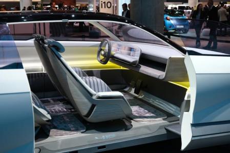 El diseño interior es muy minimalista