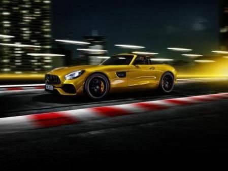El AMG GT S Roadster se sitúa como modelo de acceso a la gama AMG GT