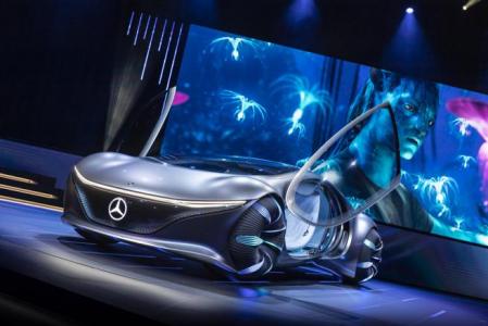 Es una representación conceptual de la visión que tienen los diseñadores, ingenieros e investigadores de tendencias de Mercedes-Benz para la movilidad en un futuro lejano