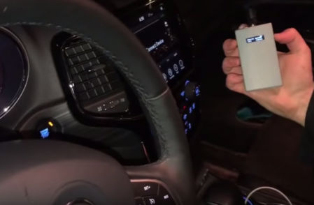 Una vez dentro, el mismo inhibidor le permite arrancar el coche