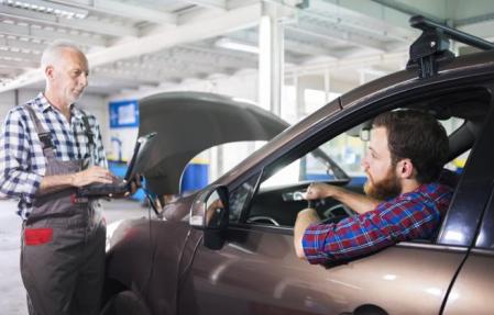 Para evitar que el motor gripe debemos realizar un correcto mantenimiento preventivo a nuestro vehículo, adquirir recambios de calidad, evitar las aceleraciones bruscas en frío, controlar el arranque para evitar calentones y hacer las visitar necesarias al taller