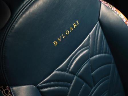 La marca lanzará al mercado tres exclusivas ediciones especiales: Bulgari, Kartell y Armani