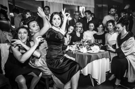 El libertinaje que se podían permitir los famosos en tiempos de Franco, uno de los puntos de ‘Arde Madrid’