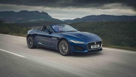 El nuevo F-Type se ofrece con carrocería Coupé y Convertible y tracción AWD o trasera, según motorización