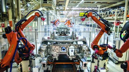 Sectores como el de la automoción, en el que los efectos de esta crisi sanitaria y económica ya están empezando a verse reflejados, han decidido anticiparse a un escenario peor y detener la producción de vehículos en sus fábricas