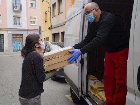 El aumento del comercio electrónico puede ser una oportunidad para reducir los desplazamientos: un mismo vehículo reparte la compra de varios ciudadanos