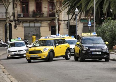 Para realizar las clases prácticas los alumnos tienen que recurrir a los profesionales de autoescuela