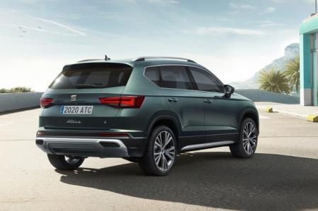 El portón trasero incorpora el nombre del modelo con una nueva caligrafía, ya utilizada en el nuevo León