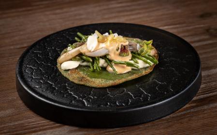 Coca de navaja, coco, erizo y salicornia