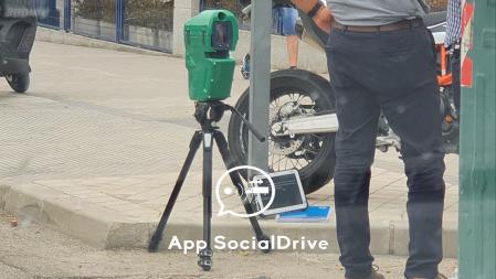 La DGT está probando el nuevo radar móvil TruCAM II, como informa la red social SocialDrive en su cuenta de Twitter 