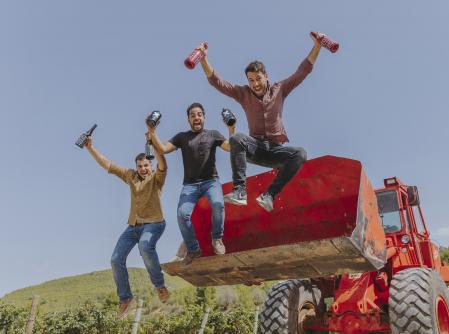 Los hermanos Virgili, Jordi, Albert y Àlex, acompañan la presentación de sus productos de un estudiado diseño y mensajes, dirigidos sobre todo al consumidor joven