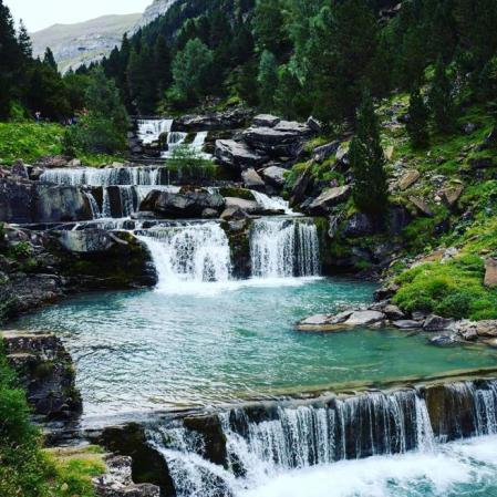 Excursión a la Cola de Caballo en el Parque Nacional de Ordesa y Monte Perdido.