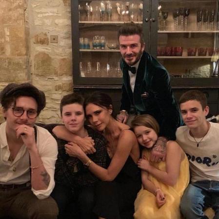 Brooklyn, Cruz, Victoria, David, Harper y Romeo Beckham. (Instagram David Bekcham)