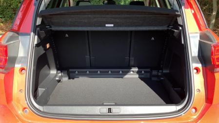 El maletero, además de ofrecer un buen volumen, cuenta con una alta modularidad.