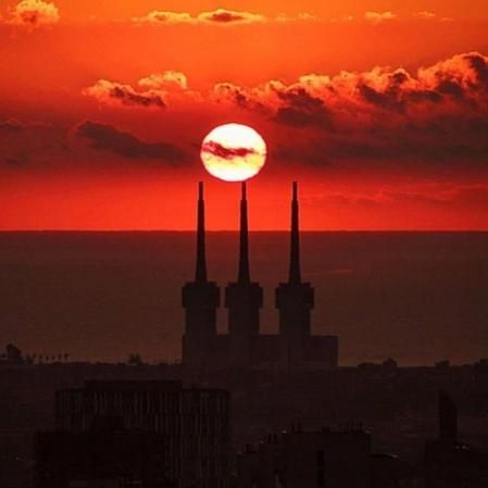 Otoño rojizo en las Tres Chimeneas.