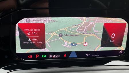El cuadro de mandos, digital, tiene una visibilidad excelente y cuenta con diferentes modos de configuración visual.
