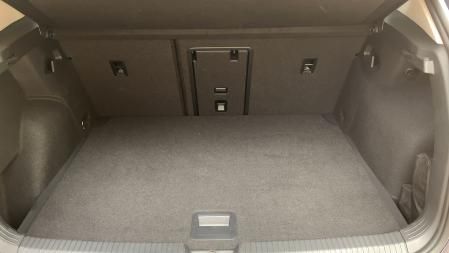 El maletero se mantiene inalterable en cuanto a capacidad, pero ahora se apoya en diferentes soluciones modulares.