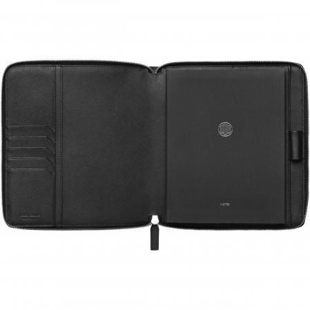 The Montblanc Sartorial Collection speaks the language of modern elegance. With its Saffiano leather print, this notebook is a daily match for any kind of meeting.