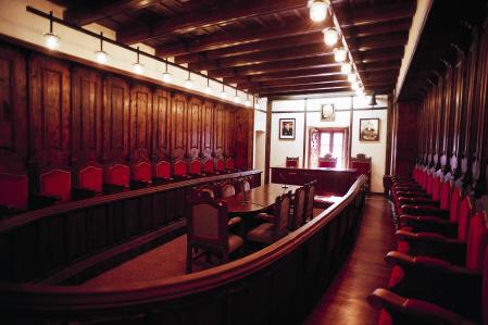 Imagen del interior de la Casa de la Vall, lugar en el que se reunía el Consell Generals de les Valls,