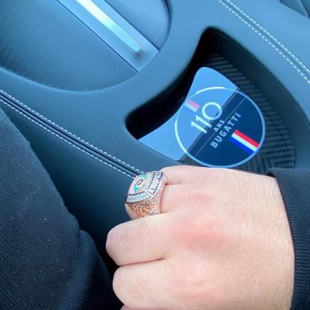 Detalle del exclusivo Bugatti Chiron 110 Ans de Bad Bunny del que solo se han fabricado 20 unidades