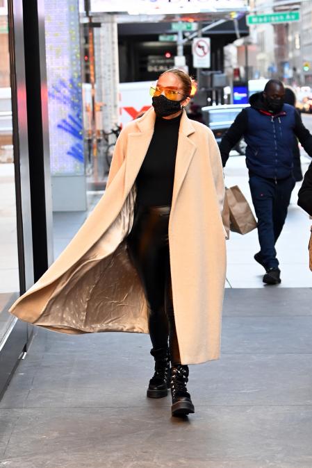 Jennifer Lopez con su estilismo en Nueva York