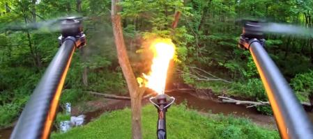 Dron lanzallamas TF-19 Wasp en una opeación contra un nido de avispas