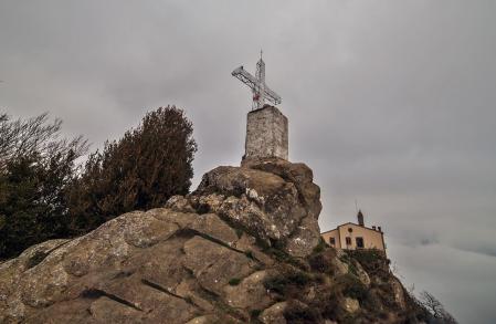 Otra perspectiva del Santuario de Bellmunt.
