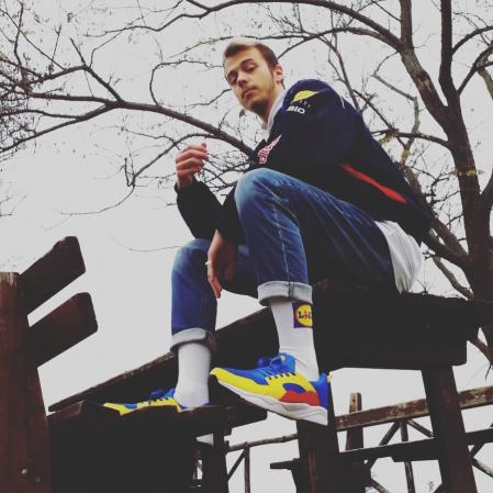 Un usuario de Instagram con las zapatillas virales